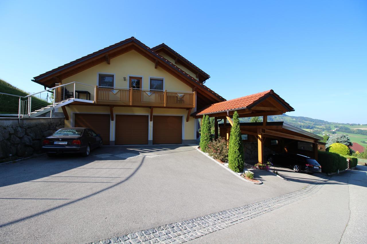 Gaestehaus Schachnerhoehe ชไตอาร์ ภายนอก รูปภาพ